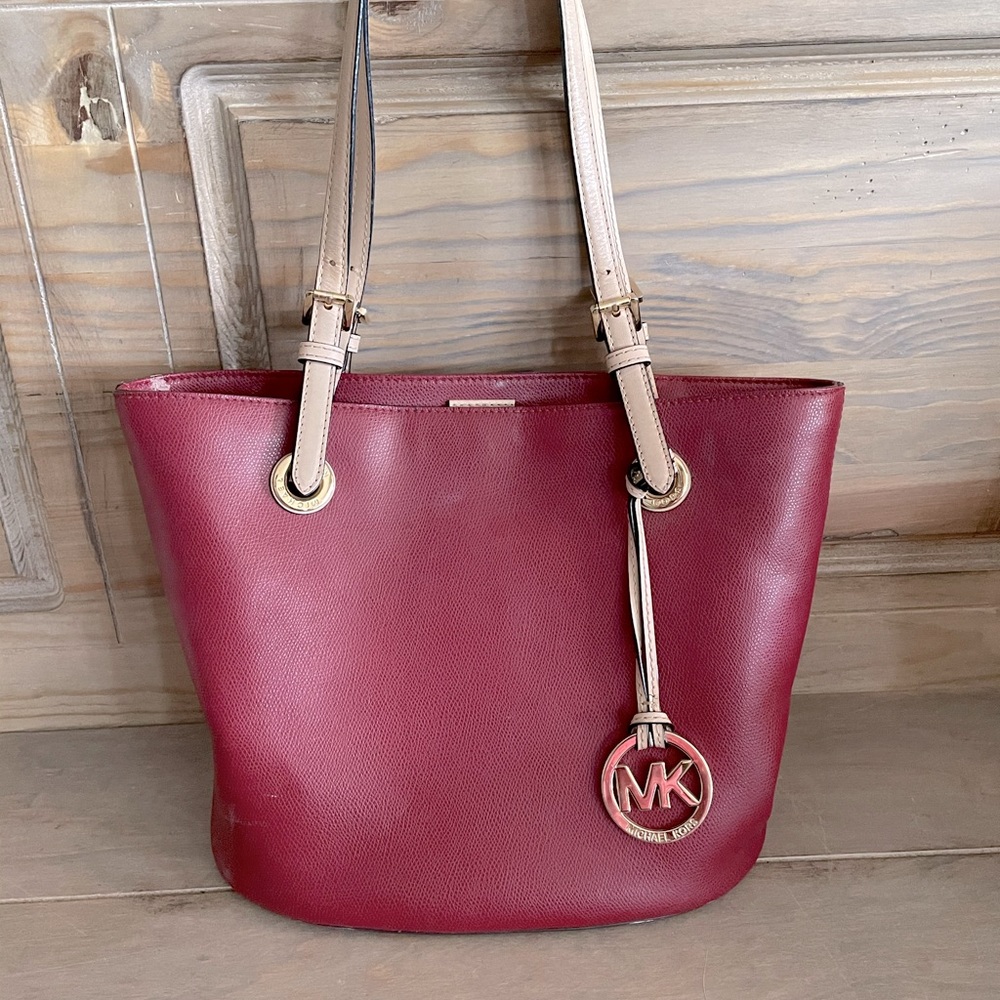 🍒 Michael Kors Tote Purse